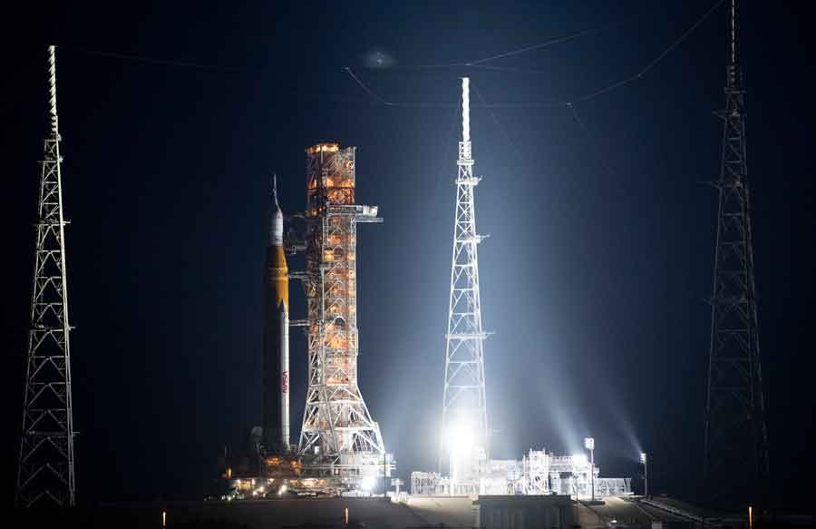 Todos se alistan en Houston para el regreso de la NASA a la Luna